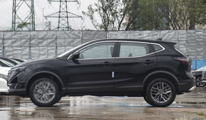 SUV Compacto de 2.0L con Transmisión CVT, Volante a la Izquierda, Aire Acondicionado, Neumáticos R17, 5 Plazas, Euro VI con Pantalla Táctil de 12.3 Pulgadas - Product Image 4