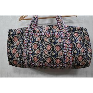 Sac de voyage en coton léger matelassé bohème imprimé à la main en Inde de luxe pour les voyages de week-end - Product Image 2