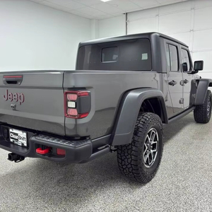 (W&T) PROMOCIÓN Venta de Vehículo Usado JEEP Gladiator Rubicon 2025, 4 Puertas, Cabina Doble, 4x4, SB (Motor 3.6L 6 Cilindros 8A) - Product Image 1