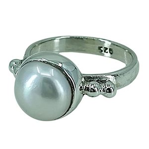 Bague bohème artisanale en argent sterling 925 avec perle d'eau douce, pierre de naissance de juin, bijou parfait pour son anniversaire ou son anniversaire de mariage - Product Image 1