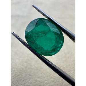 มรกตธรรมชาติไม่ผ่านการอบร้อนและไม่ผ่านการให้ความร้อนคุณภาพดีเกรดพรีเมี่ยม5.6กะรัตต่อกะรัตสำหรับการทำเครื่องประดับ - Product Image 1