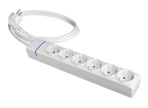 Presa multipla serie ION a 6 prese con cavo da 1,5 m, senza interruttore, 16A 250V (Solera 8016P) - Product Image 1