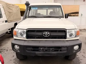 Meilleur prix pour un SUV diesel 4x4 à toit rigide, conduite à droite, véhicule de qualité export - Product Image 5