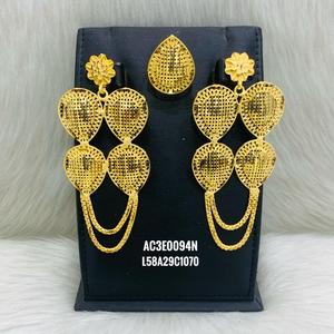 Pendientes chapados en oro de diseño en línea joyería de moda un gramo Comprar Pendientes chapados en oro en línea en la India - Product Image 1
