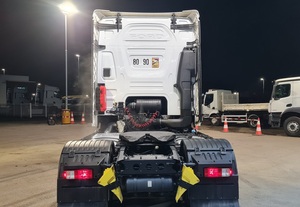 Camion Usato Ford F-Max 500 4x2 Diesel Automatico Euro 6 del 2023, Guida a Sinistra, Trattore Leggero in Buone Condizioni - Product Image 4