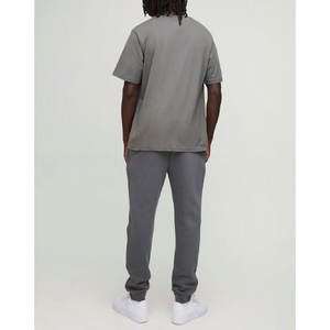 เสื้อยืดคอกลมสำหรับผู้ชายผ้าฝ้ายหนา GSM 220พรีเมี่ยมทรงโอเวอร์ไซซ์ธรรมดาเสื้อคอกลมพิมพ์ลายปรับแต่งได้ - Product Image 5