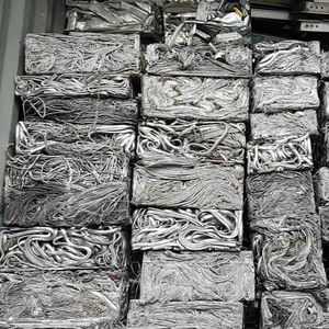6063 ferraille d'extrusion d'aluminium-propre, non peinte et de haute pureté pour la fusion - Product Image 1