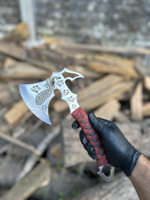 Hache décorative en acier faite à la main avec lame gravée et manche enveloppé pour les travaux de plein air, le bushcraft et les tâches utilitaires