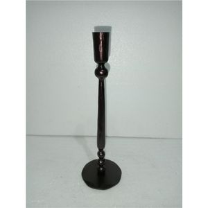Bougeoir en fer forgé artisanal de style nordique |   Bougeoir élégant en métal noir mat pour bougies coniques, support à bougies - Product Image 4