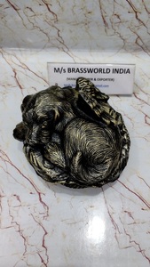 กุหลาบทองและสีน้ำตาลเทวดาสุนัขโกศสำหรับสัตว์เลี้ยงเถ้ากระดูกที่ระลึกโดย Brassworld อินเดียผู้ผลิตโกศสัตว์เลี้ยงจากอินเดีย - Product Image 4