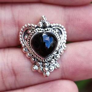 925 Sterling <b>Silver</b> Handmade Women's <b>Statement</b> <b>Ring</b> Black Onyx Gemstone with Heart Set in <b>Silver</b> Black Onyx <b>Silver</b> <b>Ring</b> - Product Image 5