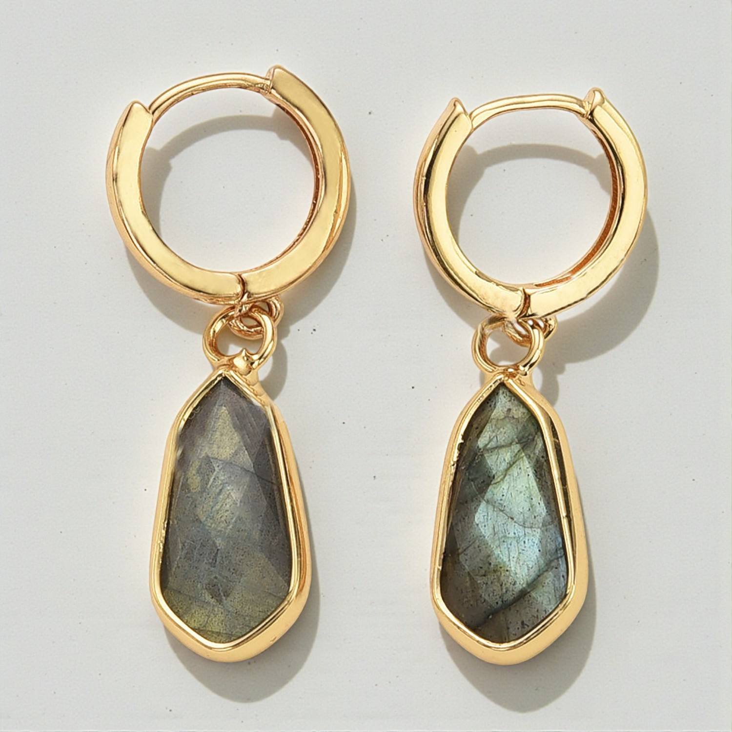 ลาบราโดไรต์