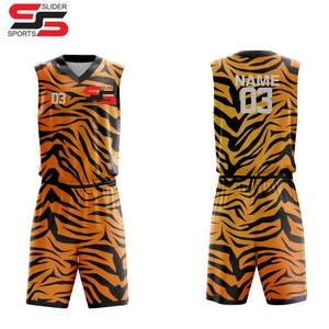 Camiseta de baloncesto de alta calidad, conjuntos de baloncesto impresos por sublimación, uniformes suaves personalizados OEM para hombre - Product Image 1