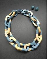 Collier long vintage moderne éco-responsable pour mariage et fiançailles, pendentif artisanal en bois et résine