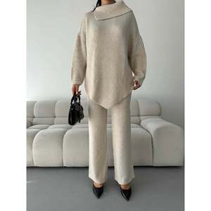 ชุดเสื้อถักคอปกตัวอักษร 1555 -สีเบจ - Product Image 4