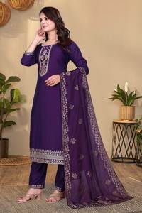 Ensemble Kurta en tissu romain brodé pour les fêtes, avec dupatta assorti et pantalon en soie romaine, disponible en deux couleurs - Product Image 6