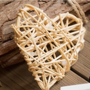 Boules décoratives en osier de rotin Ornements de Noël pour une utilisation intérieure/extérieure Faits à la main et respectueux de l'environnement - Product Image 3