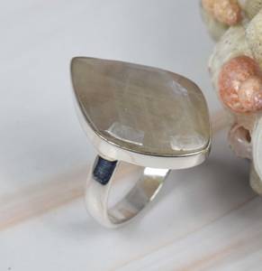 Ensemble de lunette naturelle de forme irrégulière bague multi saphir en argent sterling 925 pierre précieuse à facettes mariage à la mode de haute qualité - Product Image 2
