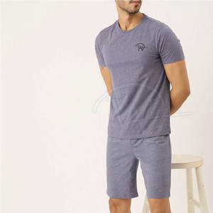 ชุดกางเกงขาสั้นผ้าทอสีพื้นสำหรับผู้ชายแฟชั่นใหม่ล่าสุดสำหรับฤดูหนาวเสื้อผ้าแนวสตรีทไซส์ใหญ่พิเศษพร้อมผ้าพิมพ์ลาย - Product Image 3