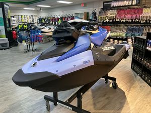 Nuestro paquete de alta calidad 2025 Sea-Doo Spark para 3 90 Hp + Convenience con iBR y audio en opción para la venta - Product Image 5