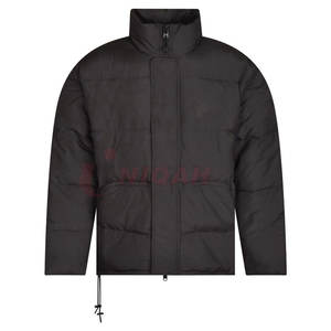 Venta al por mayor personalizado de los hombres de estilo de la calle acolchada chaqueta de invierno con aislamiento exterior con brillante capucha extraíble - Product Image 1