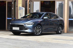 Sedán Híbrido Enchufable de 5 Puertas y 5 Asientos, Transmisión Automática, Autonomía NEDC de 601-700 km, Potencia del Motor de 200-250 kW, Batería de 90-110 kWh de Alta Capacidad - Product Image 3