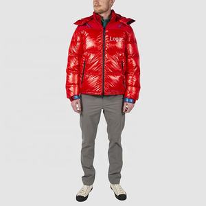 Veste matelassée légère et pliable, imperméable, compacte, idéale pour les voyages et le confort par temps froid - Product Image 1