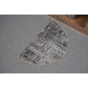 Alfombra Turca Vintage, Redonda de 2,5x1,5 pies, Alfombra de Camuflaje Gris y Negra - Product Image 4