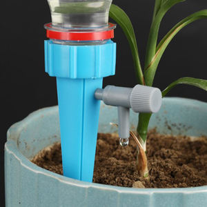 <span class=keywords><strong>Goutteur</strong></span> de <span class=keywords><strong>bouteille</strong></span> de dispositif de goutte à goutte d'auto-arrosage en <span class=keywords><strong>plastique</strong></span> réglable pour système d'auto-irrigation par goutte à goutte - Product Image 2