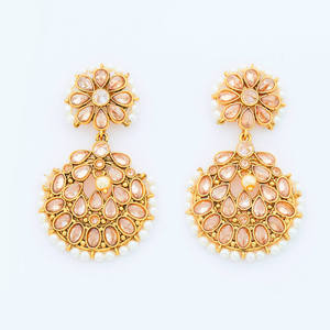 Boucles d'oreilles artificielles plaquées or de luxe classique faites à la main bijoux de mode goutte classique - Product Image 1