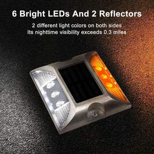 Voyant d'avertissement de <span class=keywords><strong>trafic</strong></span> à Led blanche haute visibilité Ip68 étanche goujons de route solaires en aluminium sécurité routière réflecteur hautement réfléchissant - Product Image 2