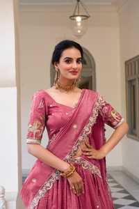 Trabajo de bordado dorado clásico Lehenga Choli con Dupatta y estilo estampado de blusa para ropa de boda Queenly - Product Image 4