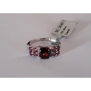 Anillo Solitario de Granate Natural para Mujer Shah Gems, Plata de Ley 925, Estilo Geométrico Delicado, Corte Platino, para Uso Diario - Product Image 1
