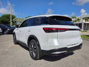 2027 AWD QX60 d'occasion LUXXE S.U.V - Product Image 2