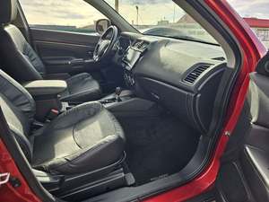 Mitsubishi Outlander Sport SEL 2019, Automático, Asientos de Cuero, Techo Panorámico - Product Image 2