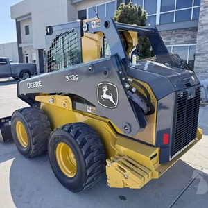 Chargeuse compacte sur roues Johnn DEERRE 332G d'occasion avec cabine scellée Livraison rapide pour les tâches de chargement - Product Image 3