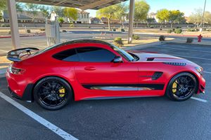 Mercedes-AMG GT R Pro 2020 d'occasion en excellent état, 577 ch, V8 biturbo, freins en céramique composite, finition rouge carmin satiné - Product Image 3