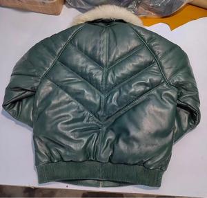 Chaqueta de hombre de piel de oveja auténtica tipo V-Bomber con cuello de piel, hecha a mano, para invierno, talla grande, chaqueta de cuero genuino para hombre. - Product Image 3