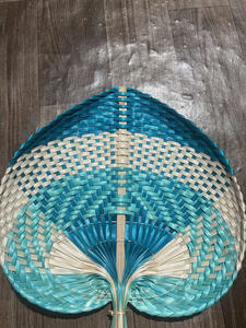 Elegante fabricante vietnamita de abanicos de mano para la organización de eventos y ceremonias de boda ejecutivas, en madera de bambú natural. - Product Image 3