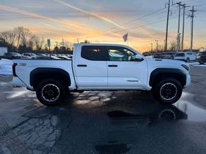 Blanco 2024 para Tacoma Hybrid TRD Off-Road Doble Cabina 4WD Automático Izquierdo Usado Asientos de Cuero Sistema de Navegación Bluetooth Control Remoto - Product Image 3