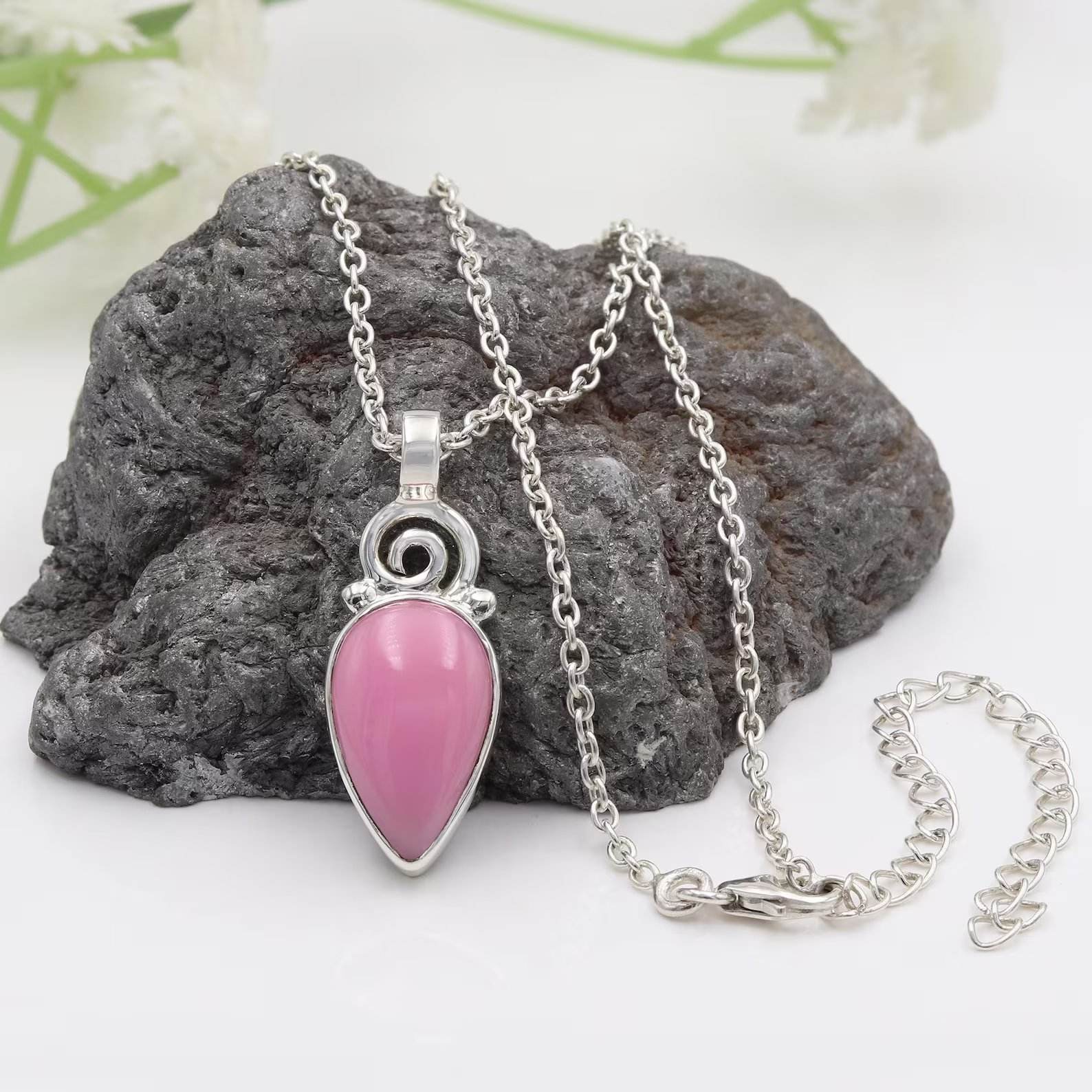 เช่นเดียวกับภาพ