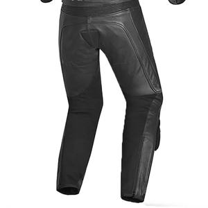 Traje de cuero para carreras de motos para hombre, de alta durabilidad, protector, elegante, cómodo y duradero. Ropa deportiva para hombre. - Product Image 6