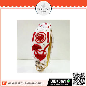 Diadema de perlas hecha a mano superior para el día de San Valentín Accesorio de uso diario de lujo - Product Image 3