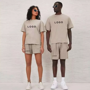 Conjunto de Camiseta y Pantalones Cortos Unisex con Logotipo Personalizado, Atuendo Casual de Verano, Ropa de Dos Piezas Transpirable para Hombre y Mujer - Product Image 3