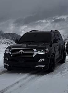 En stock Toyota Land Cruiser Fresh & Clean Pas d'accident Historique Assez utilisé Vente à chaud Conduite à gauche et à droite à vendre - Product Image 4