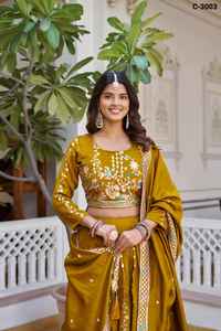 Nouvelle collection de mariage Lehenga Choli en tissu pur Vichitra avec broderie et travail de séquence avec broderie au fil Lehenga Choli - Product Image 2