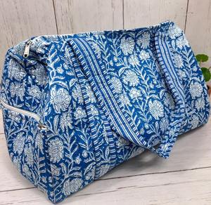 กระเป๋าเดินทางทรงดัฟเฟิลสุดหรูแบบสปอร์ตทนทานงานแฮนด์เมดกระเป๋าเดินทางสำหรับวันหยุดสุดสัปดาห์ขนาดใหญ่ผ้าบุผ้าสำหรับใส่ค้างคืนพิมพ์ลายดอกไม้ - Product Image 5