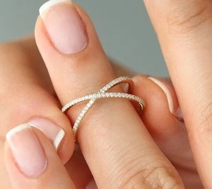 แหวนหมั้น Moissanite เงินสเตอร์ลิงเครื่องประดับที่กําหนดเองที่สวยงามจี้ฮิปฮอปและเครื่องประดับเพชรอื่น ๆ - Product Image 2