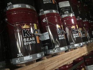 Fluido para transmisión manual Grado 80W90 GL4/GL5, CKC/CKD de alta calidad y personalizable para aplicaciones de engranajes de alta carga. - Product Image 3