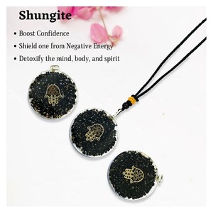 Colgante de Orgón Shungita Natural Hecho a Mano, Forma Redonda con Logotipo de Hamsha, Protección Emf, Piedra Semipreciosa, Artesanía India - Product Image 4